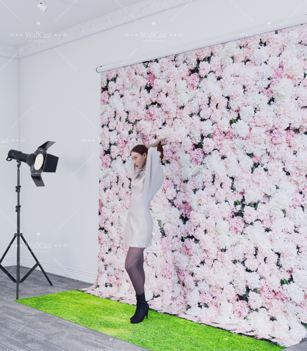 2_18 Pink flower and grass field