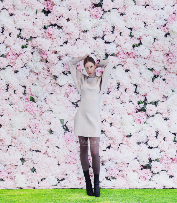 4_19 Pink flower and grass field